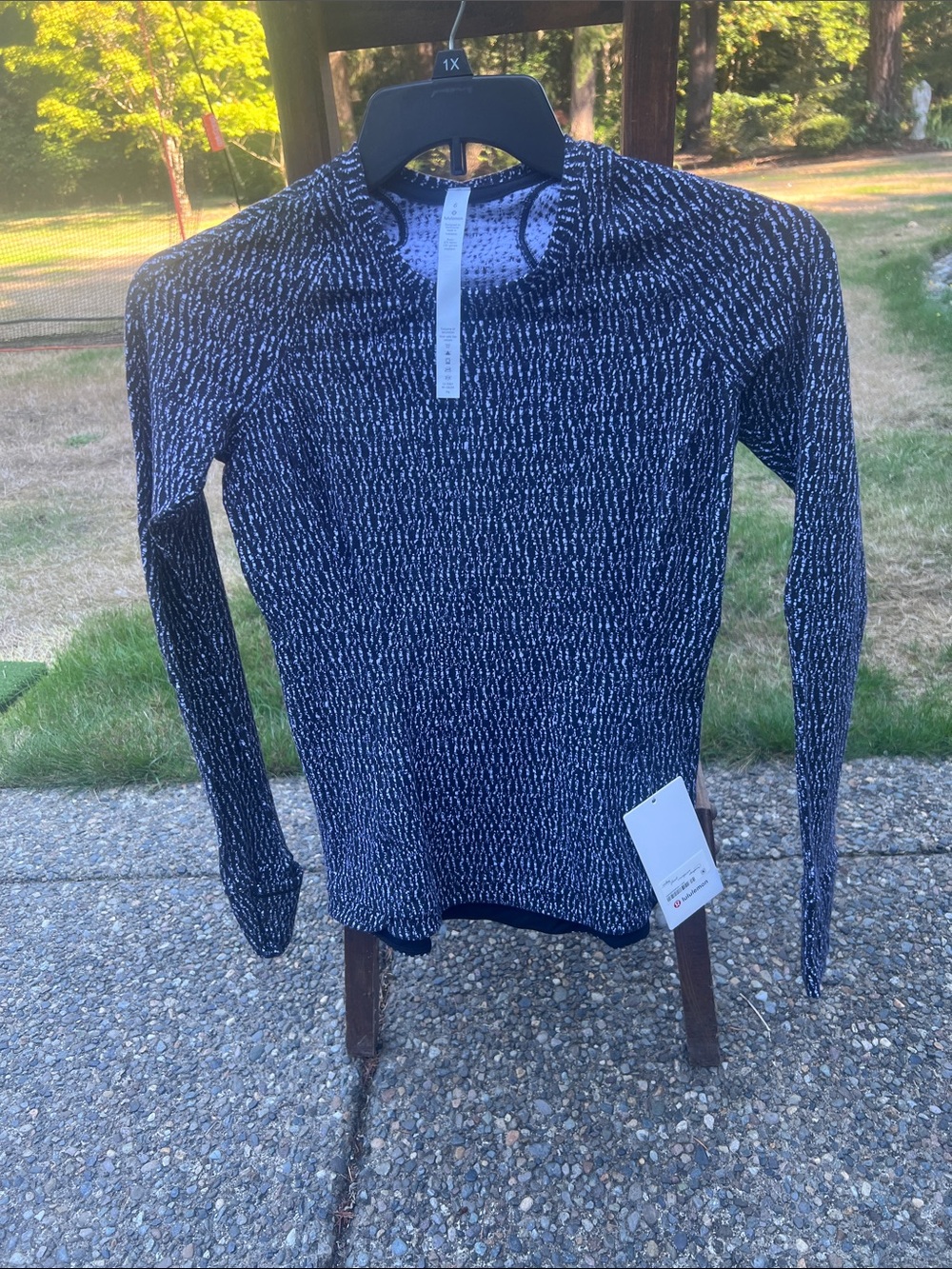 Lululemon Runderful Long Sleeve Top – Size 6 – Black/White Jacquard
